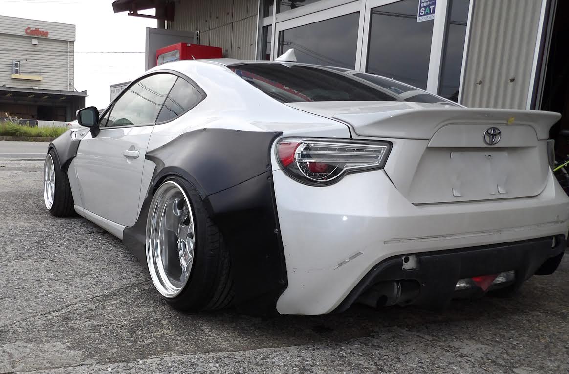 Version 1 - 10 Piece Wide Body Kit